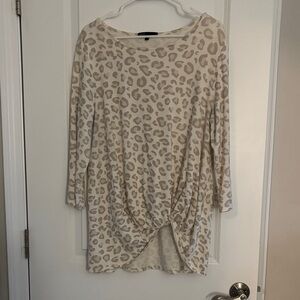 Gibson Cream Leopard Print Long Sleeve Top